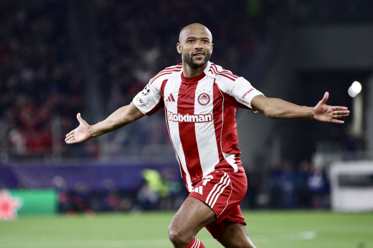 Έτοιμος να ανανεώσει στον Ολυμπιακό ο Ελ Κααμπί