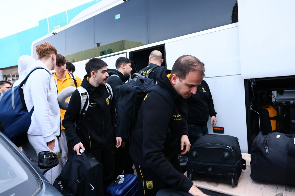 Τέλος στην αγωνία των παιδιών του Άρη- Μαρτυρίες για τον «εφιάλτη» στο Αμπου Ντάμπι (vids)