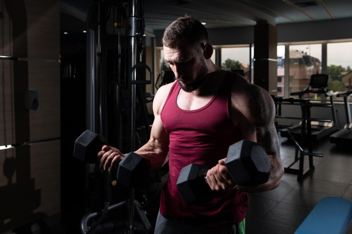 Drop Sets για Δικέφαλους: Η Τεχνική Προπόνησης που Φουσκώνει τα Χέρια