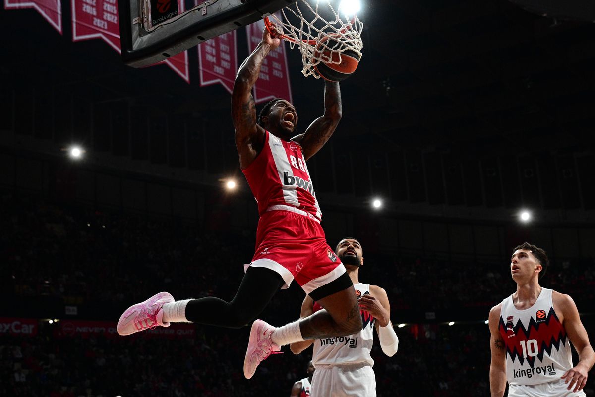 Δεν είχε τρίποντο, αλλά «καθάρισαν» οι ψηλοί στο ΣΕΦ