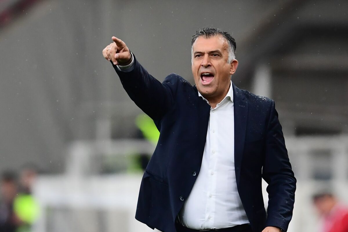 Εκνευρισμένος ο Αναστασίου με τη διαιτησία, δεν δέχθηκε ερωτήσεις μετά το Ολυμπιακός – Παναιτωλικός