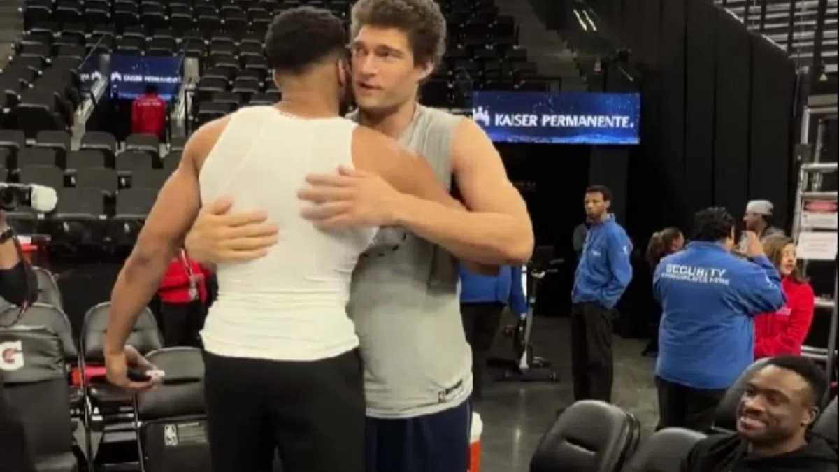 O Γιάννης Αντετοκούνμπο με τον Μπρουκ Λόπεζ, θυμήθηκαν τα παλιά (pics/vid)