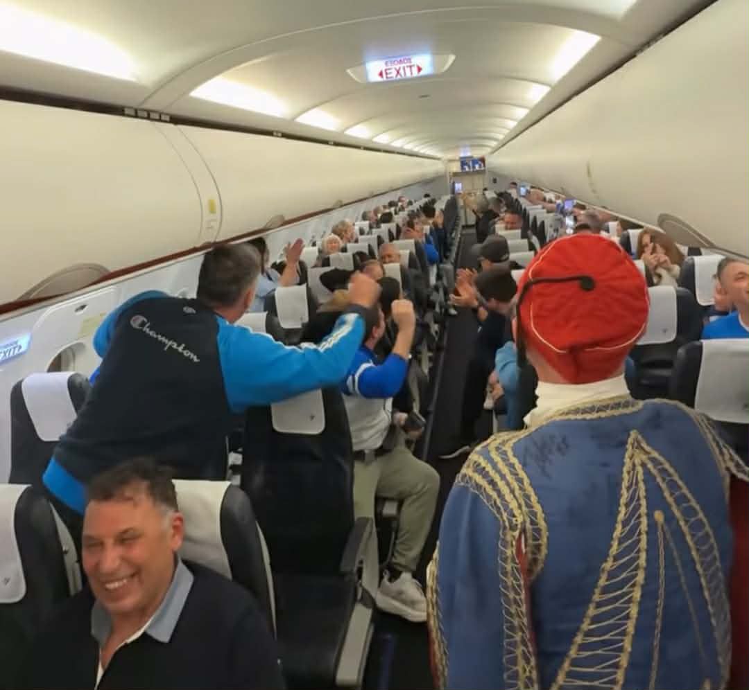 Αποθέωση Εθνικής και Τολιόπουλου από τους «Πελαργούς»! (pics)