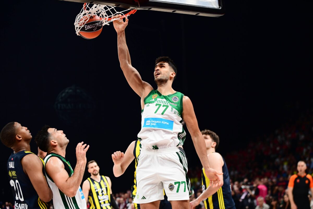 Γιατί η Φενέρμπαχτσε κρατά το μέλλον του Γιουρτσεβέν στα χέρια της