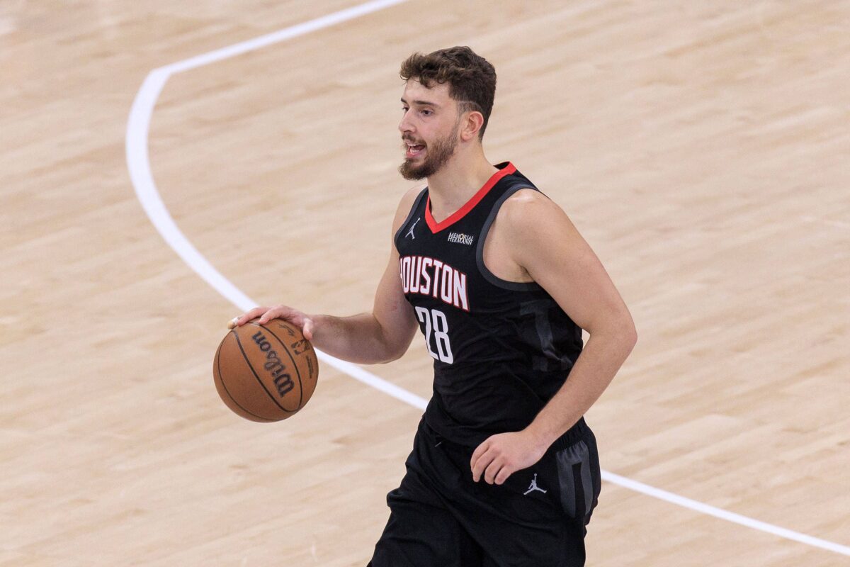 Σπουδαίος Σενγκούν οδήγησε τους Ρόκετς στη νίκη επί των Ουίζαρντς