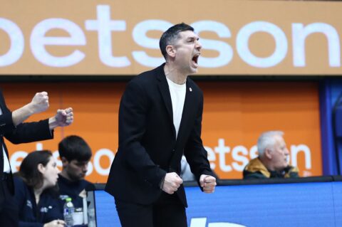 Η επιτυχία της απλότητας και το χειροκρότημα στον Βασίλη Ξανθόπουλο