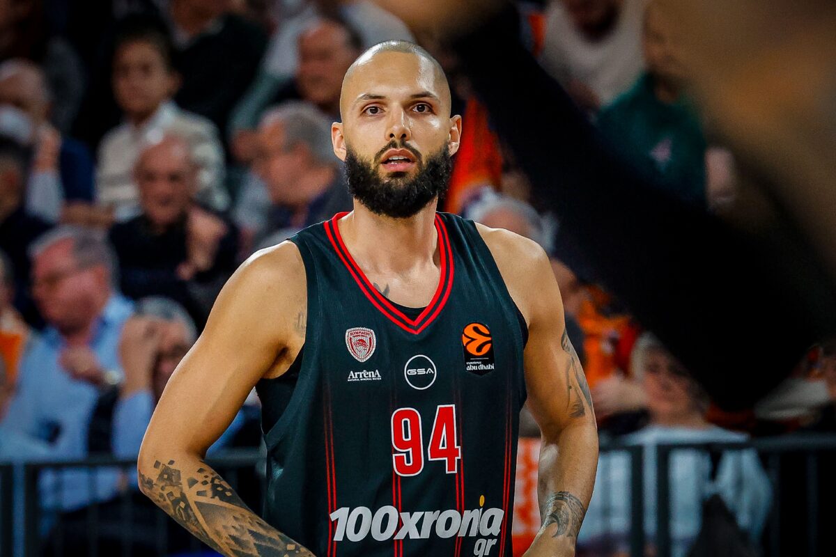 Η ανάλυση συμβούλου διαιτησίας για το φάουλ του Φουρνιέ που έκρινε το ματς του Ολυμπιακού