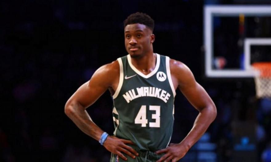 Σενάριο από Ισπανία-«Στον Άρη Βetsson ο Θανάσης Αντετοκούνμπο» (pic)