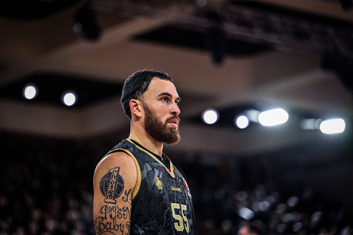 Ξέσπασε ο Τζέιμς: «Είστε λάθος και φωνάζετε»