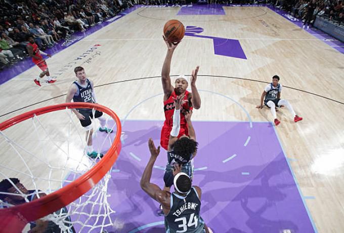 Οι Ράπτορς νίκησαν τους Τζαζ και βλέπουν πλέι οφ