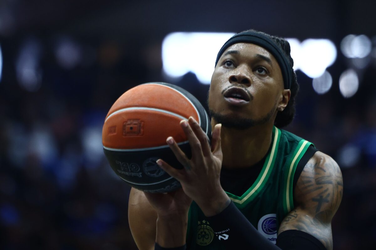 Χολμς: «Ανυπομονούμε να παίξει ο Λεσόρ» – Τι είπε για την επίσκεψη του Γιαννακόπουλου