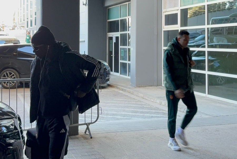 Η άφιξη του Παναθηναϊκού στο T-Center για το ντέρμπι με τον Ολυμπιακό – Το βίντεο του Sportal