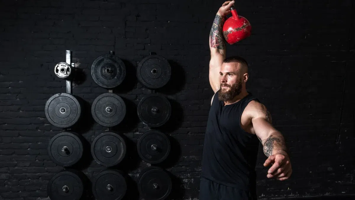 Οι 5 καλύτερες ασκήσεις με Kettlebell: Ένας Αποτελεσματικός Τρόπος για Δύναμη, Αντοχή και Καύση Λίπους