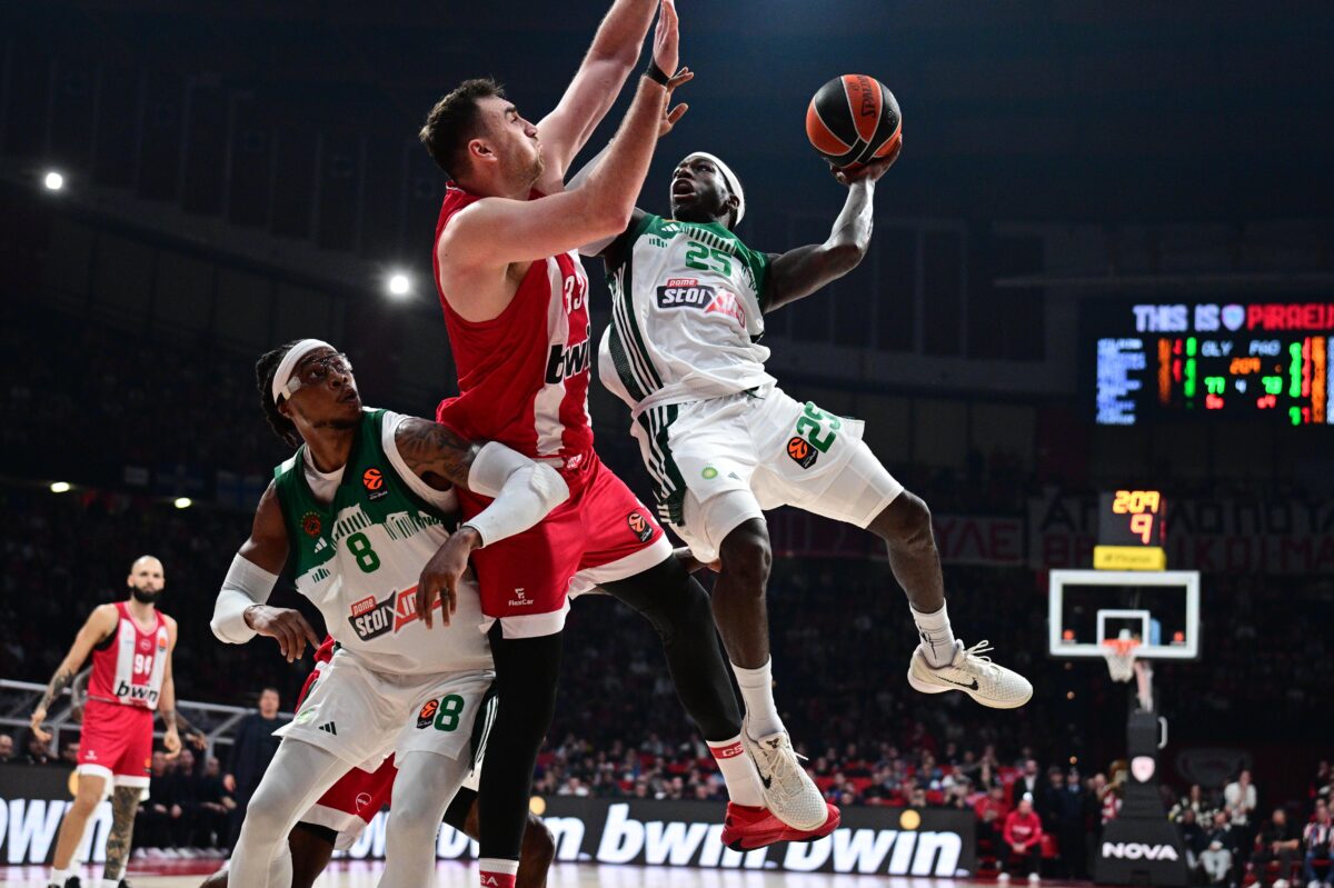 Πρόστιμο της EuroLeague στον Ολυμπιακό για το ντέρμπι με τον Παναθηναϊκό AKTOR