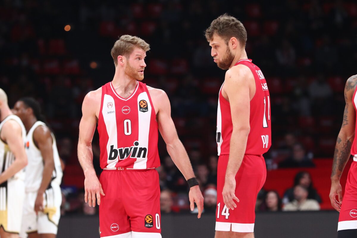 Σάσα Βεζένκοφ και Τόμας Γουόκαπ