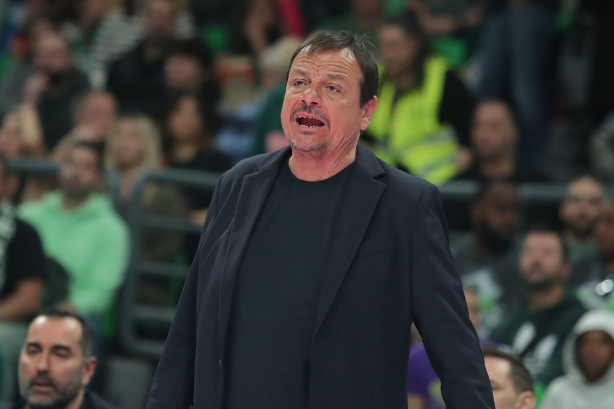 Χείμαρρος Αταμάν για Χολμς: «Κοιμόταν μέσα στο γήπεδο» (vid)