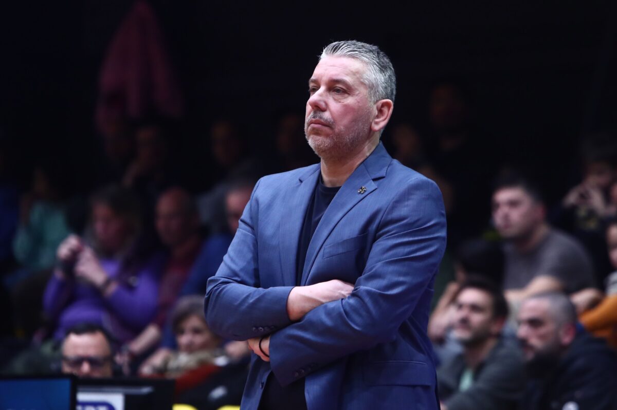 Παπαθεοδώρου για την αντιμετώπιση της ΕΟΚ: «Ο αντίπαλος είναι μεγάλος και είναι εκτός»