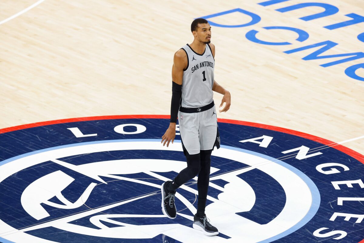 Ο ασταμάτητος Γουεμπανιάμα «κυνηγάει» ένα ιστορικό ρεκόρ του Ντέρικ Ρόουζ