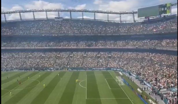 Σε ματς ποδοσφαίρου γυναικών των ΗΠΑ κόπηκαν 63.004 εισιτήρια – Ποιο είναι το παγκόσμιο ρεκόρ προσέλευσης (pic+vid)