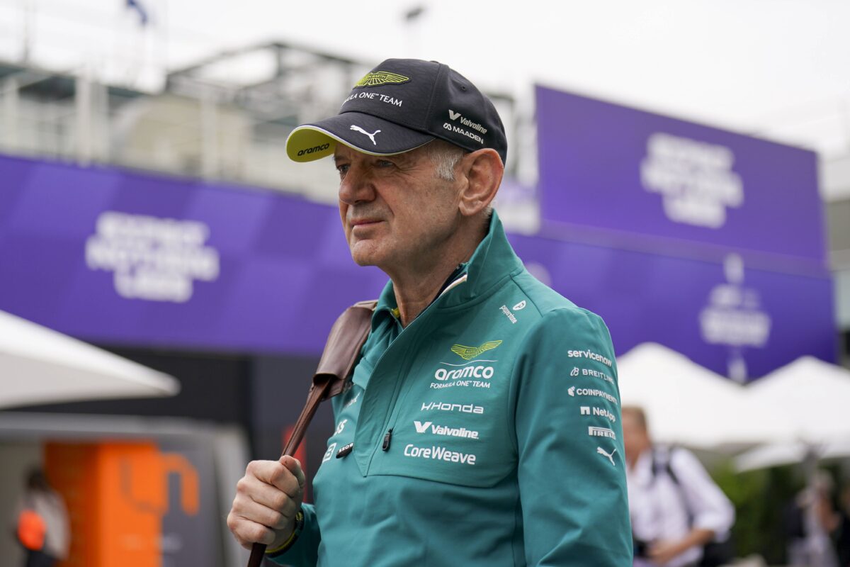 Άντριαν Νιούι