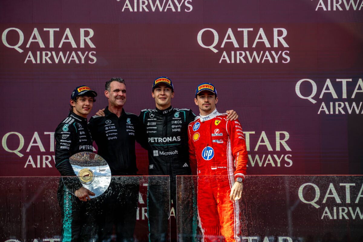 Κίμι Αντονέλι, Τζορτζ Ράσελ και Σαρλ Λεκλέρ στο βάθρο της Αυστραλίας