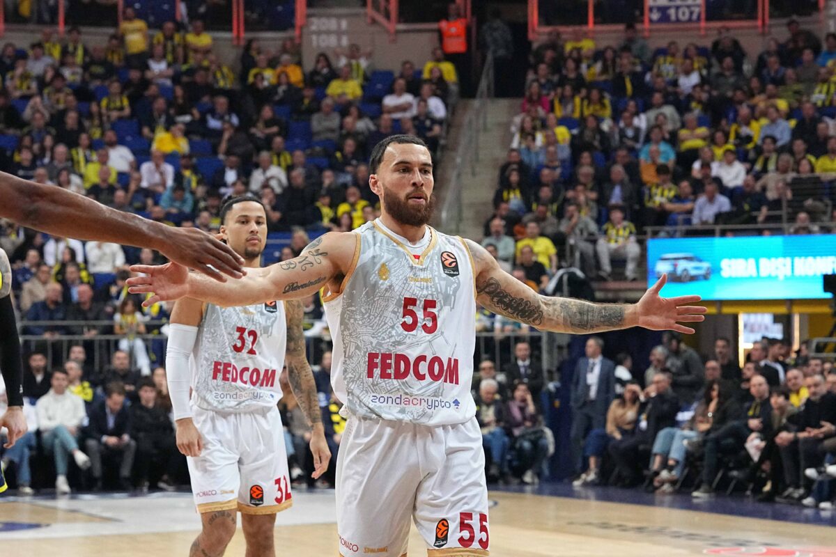 «Μυστήριο» με Τζέιμς – Άφαντος ο Αμερικανός λίγο πριν το τζάμπολ του Μονακό – Ολυμπιακός