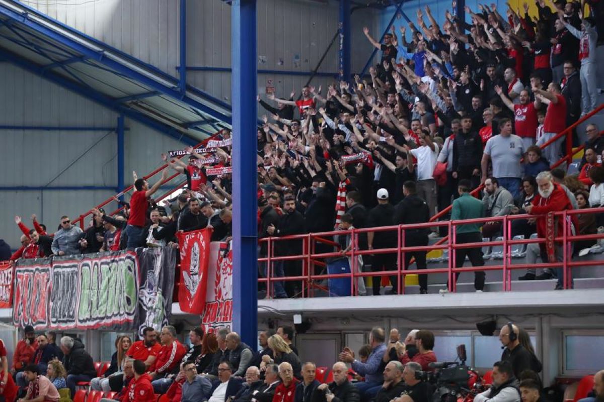 Ο Ολυμπιακός τιμωρήθηκε με μία αγωνιστική για το ντέρμπι με τον Παναθηναϊκό