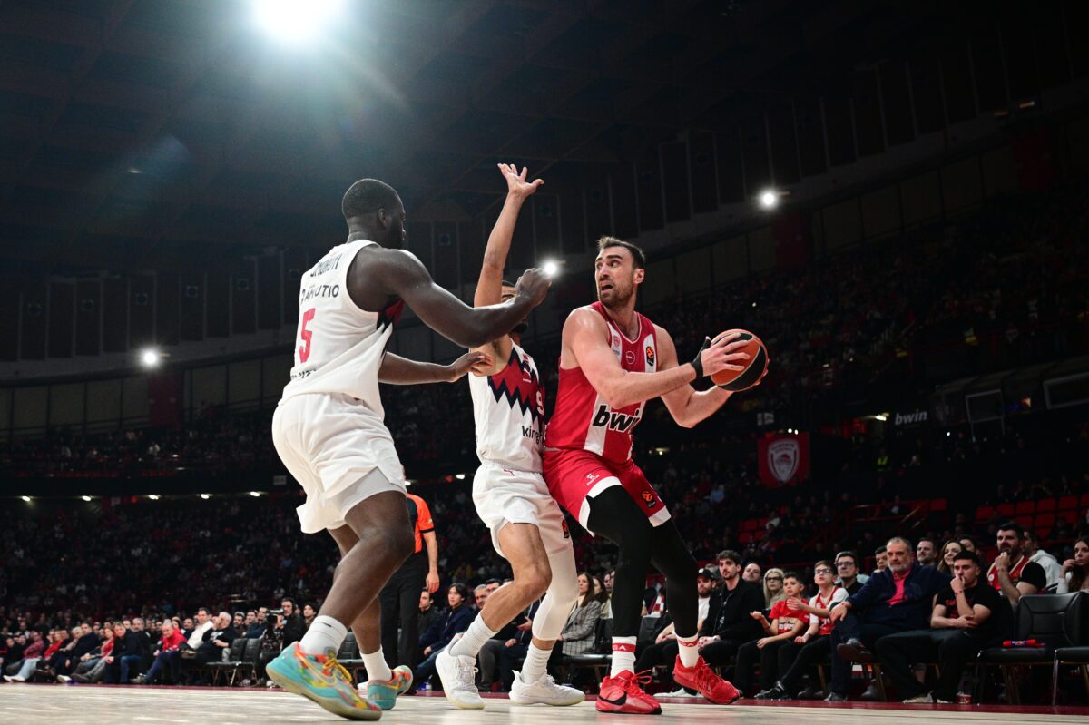 Μιλουτίνοφ: «Επικοινωνήσαμε με τα μάτια με τον Γουόκαπ»