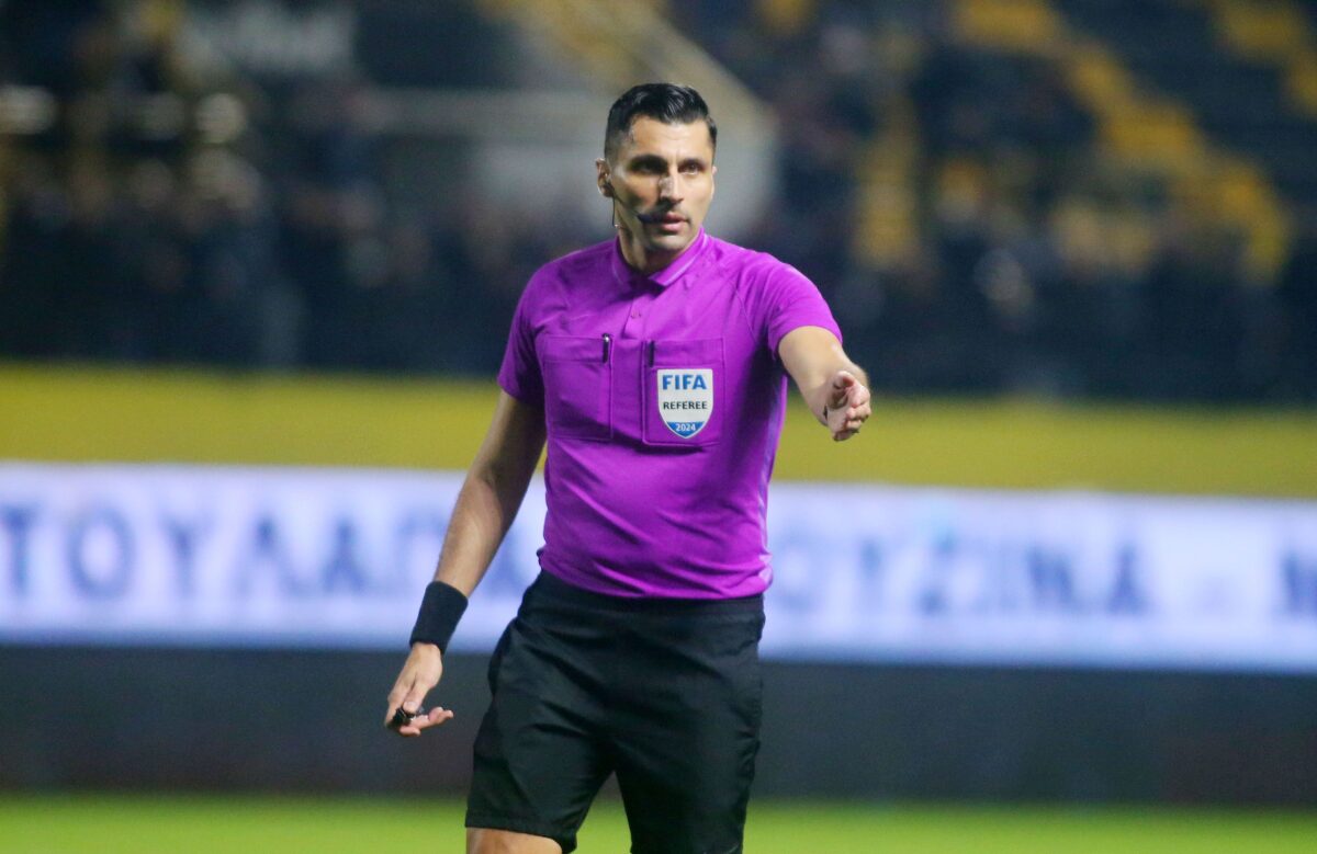 Ο διαιτητής Φωτιάς