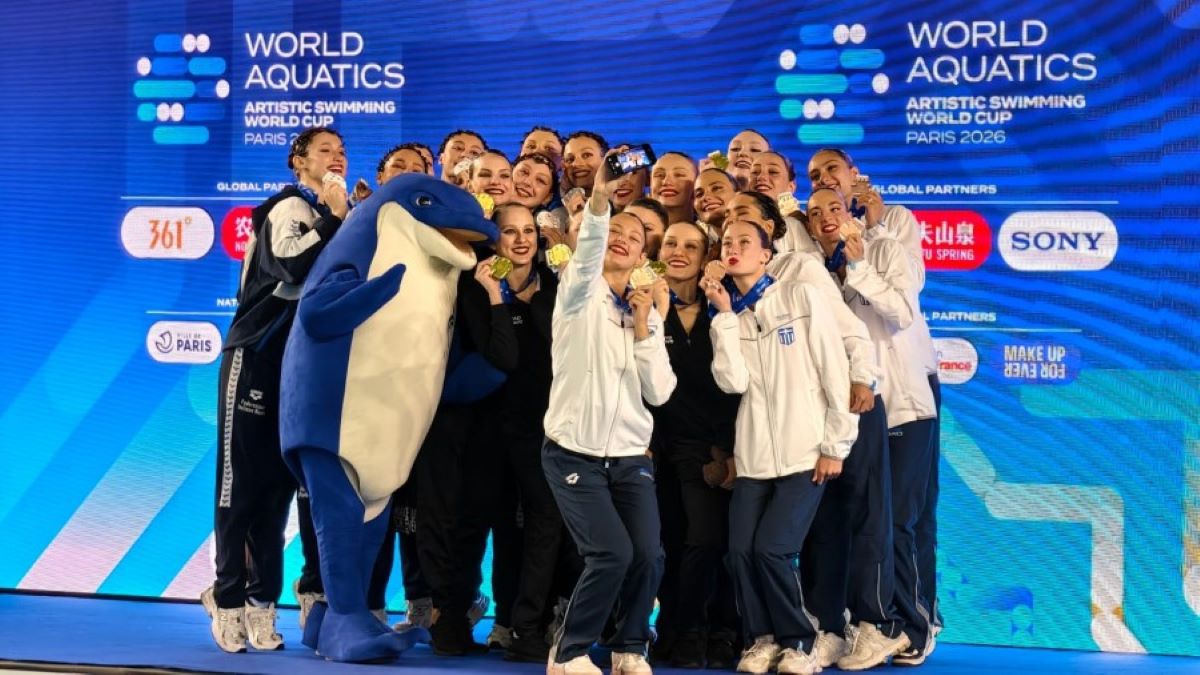 Στο βάθρο η Εθνική καλλιτεχνικής κολύμβησης στο Παρίσι!