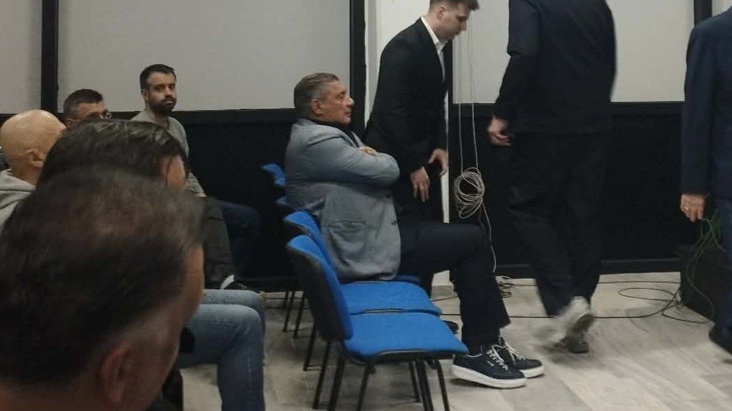 Παρών στην παρουσίαση του Τρινκιέρι ο Μίσκο Ραζνάτοβιτς (pics)