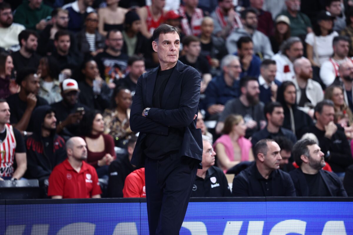 Ο Μπαρτζώκας αποθέωσε φιλάθλους και παίκτες μετά τη νίκη επί της Παρί