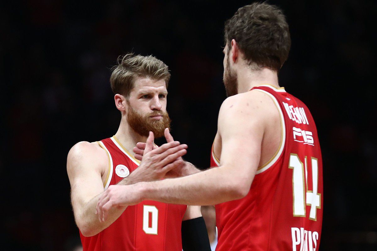 Πρόβλημα και με Ουόκαπ στον Ολυμπιακό – Τα δεδομένα για Βεζένκοφ ενόψει Παναθηναϊκού