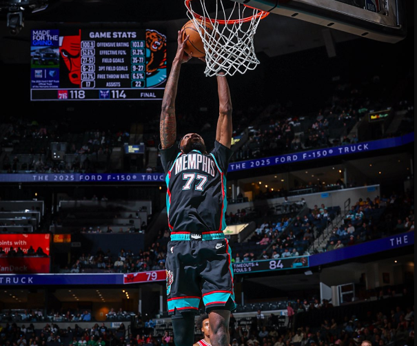 Οι Γκρίζλις πήραν το «θρίλερ» κόντρα στους Μπουλς