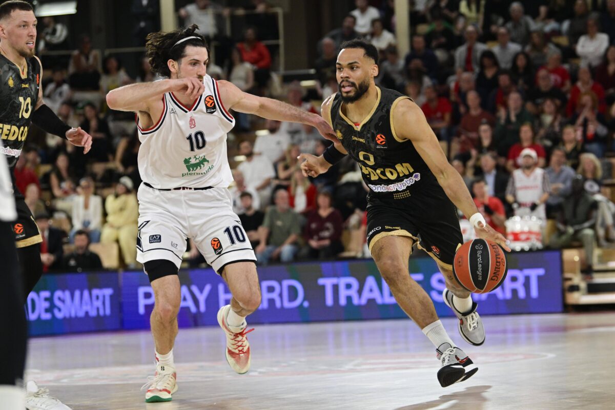 Έχασε κι άλλο έδαφος η Φενέρ, νίκη χαρακτήρα της Μονακό πριν τον Παναθηναϊκό