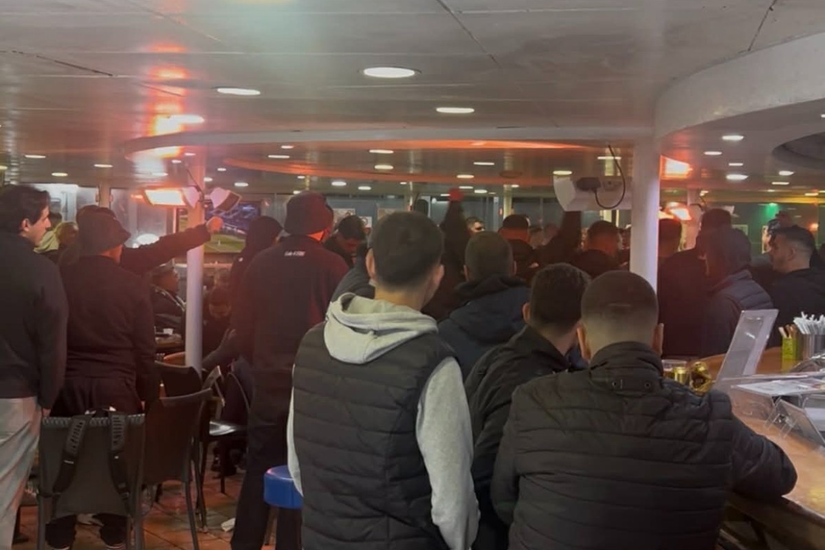 Το πάρτι των οπαδών του ΟΦΗ στο πλοίο συνεχίζεται (vid)