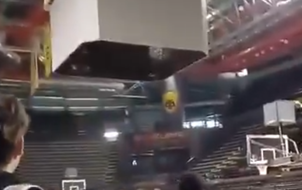 Το cube κοσμεί τη SUNEL Arena λίγο πριν το ΑΕΚ – Μπανταλόνα (vid)
