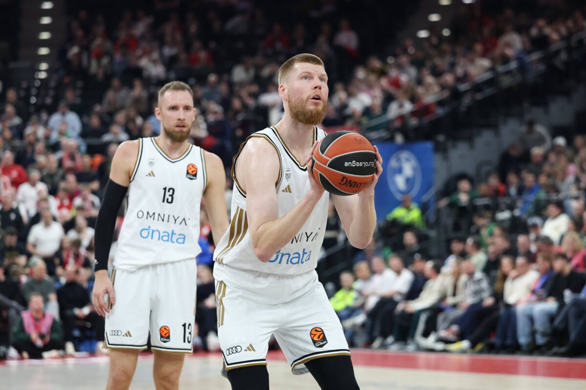 Μπέρτανς: «Θα κλείσω την καριέρα μου στην Ντουμπάι BC»