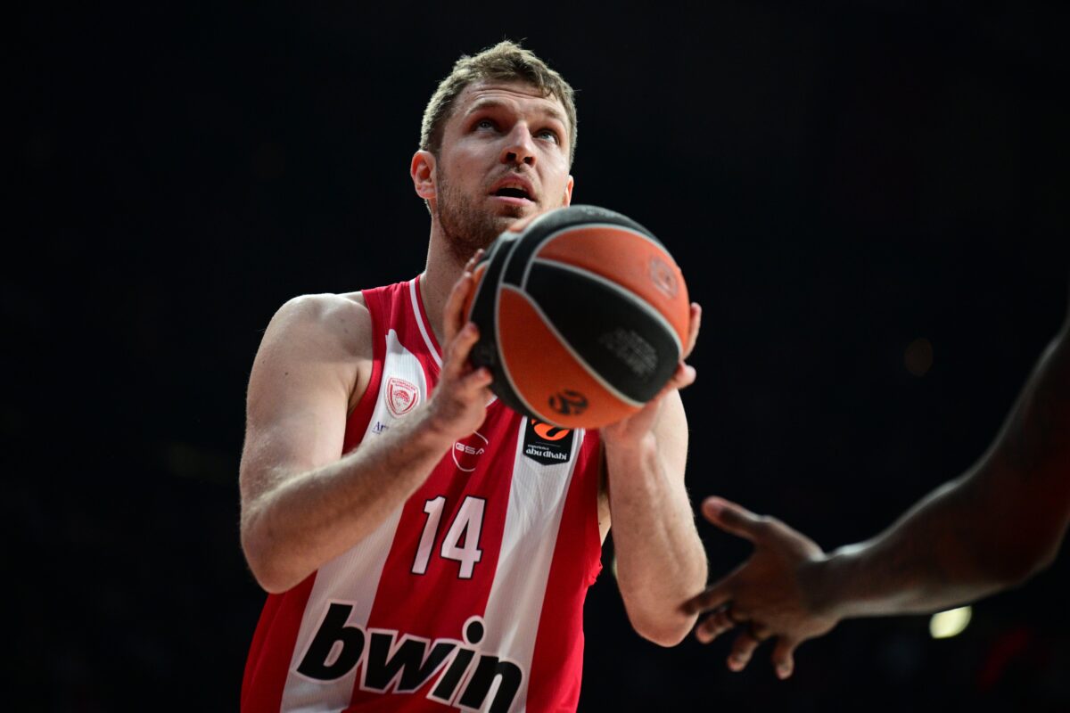 Η ξεχωριστή στιγμή για για τον Βεζένκοφ στη Σόφια λίγο πριν το Χάποελ – Ολυμπιακός