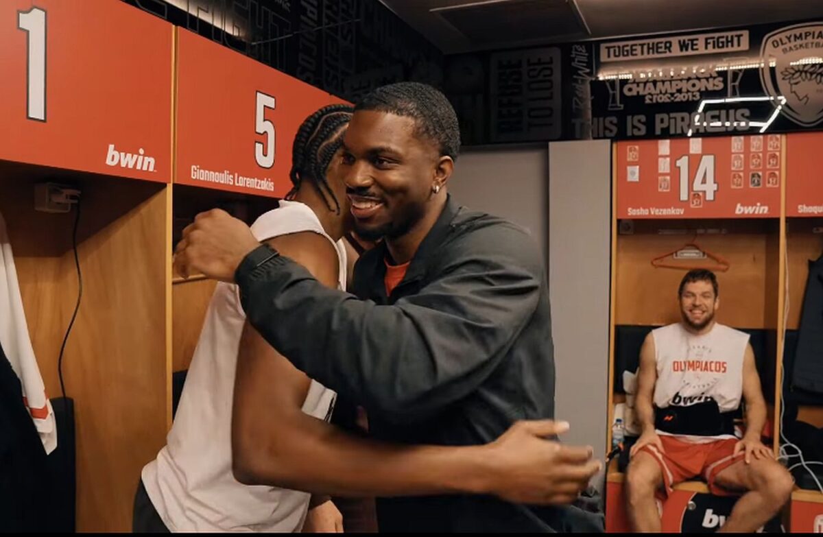 Από τις ΗΠΑ κατευθείαν στα αποδυτήρια: Η έκπληξη του Έβανς στους συμπαίκτες του (vid)