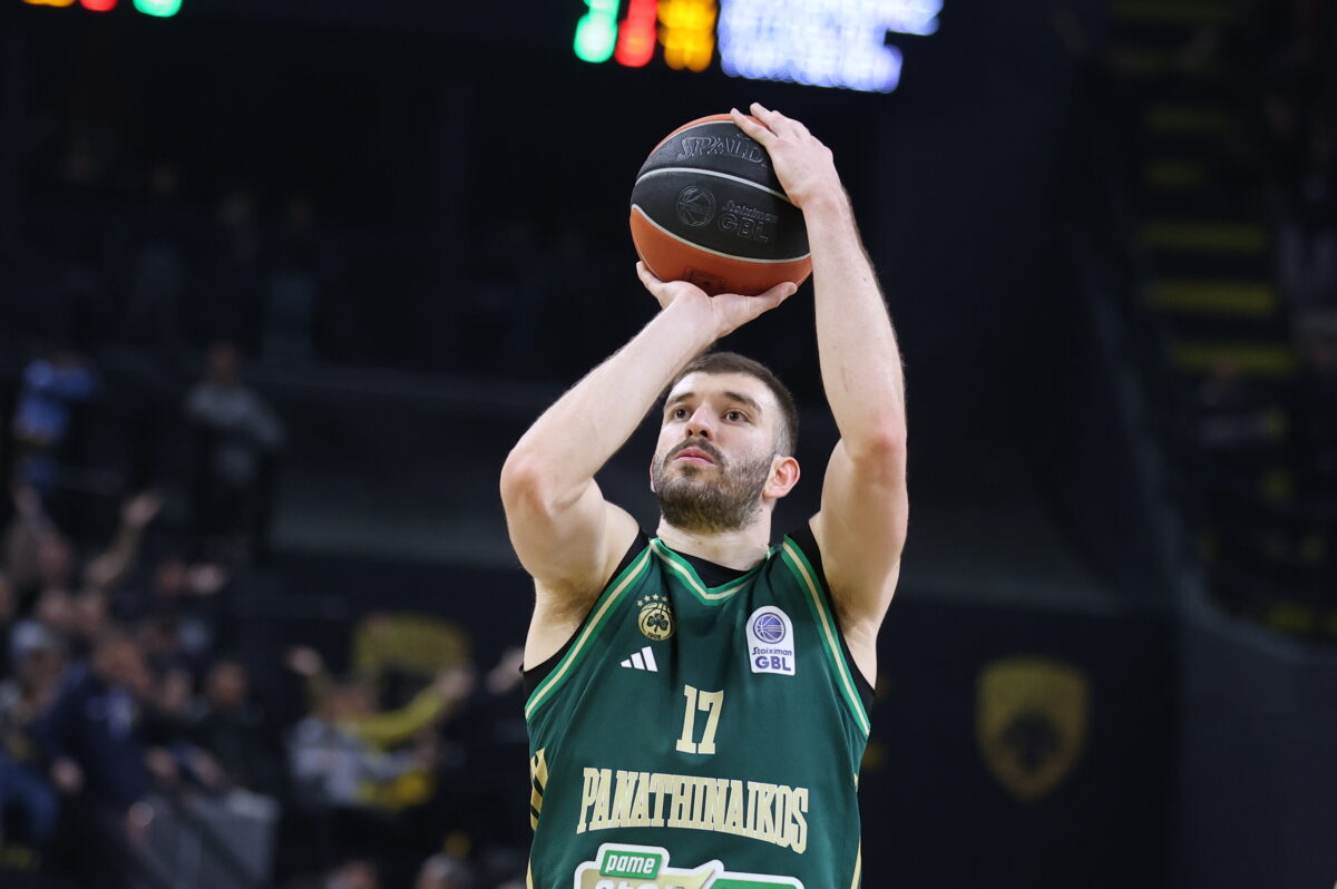 Ρογκαβόπουλος: «Η Βαλένθια το έχει σίγουρο πως θα περάσει, οπότε πάμε να δούμε» (vid)