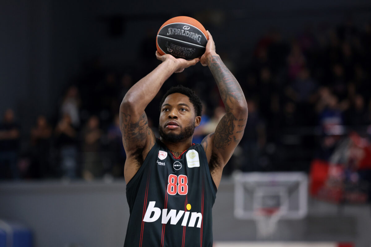 Αυτή είναι η «καμπάνα» στον Τζόουνς για τη χειρονομία του στο ντέρμπι