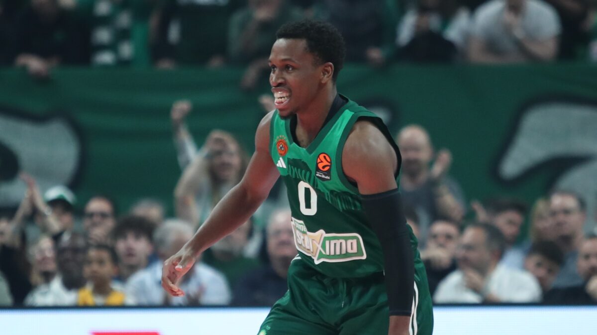 Σορτς: «Συγκεντρωμένοι για να πάρουμε τη νίκη και την πρόκριση» (vid)