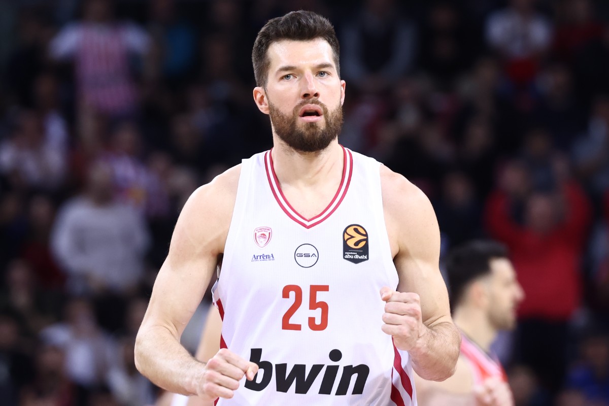 «Συμφωνία Αρμάνι και Πίτερς για δύο χρόνια» – Πως ο Ολυμπιακός μπορεί να αλλάξει τα δεδομένα