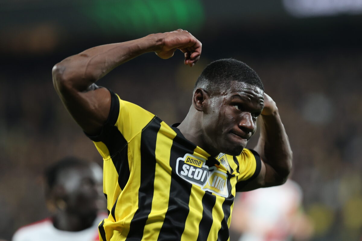 Μυθικός Ζίνι, χτύπησε ξανά με απίθανη κεφαλιά και 3-0 για την ΑΕΚ (vid)