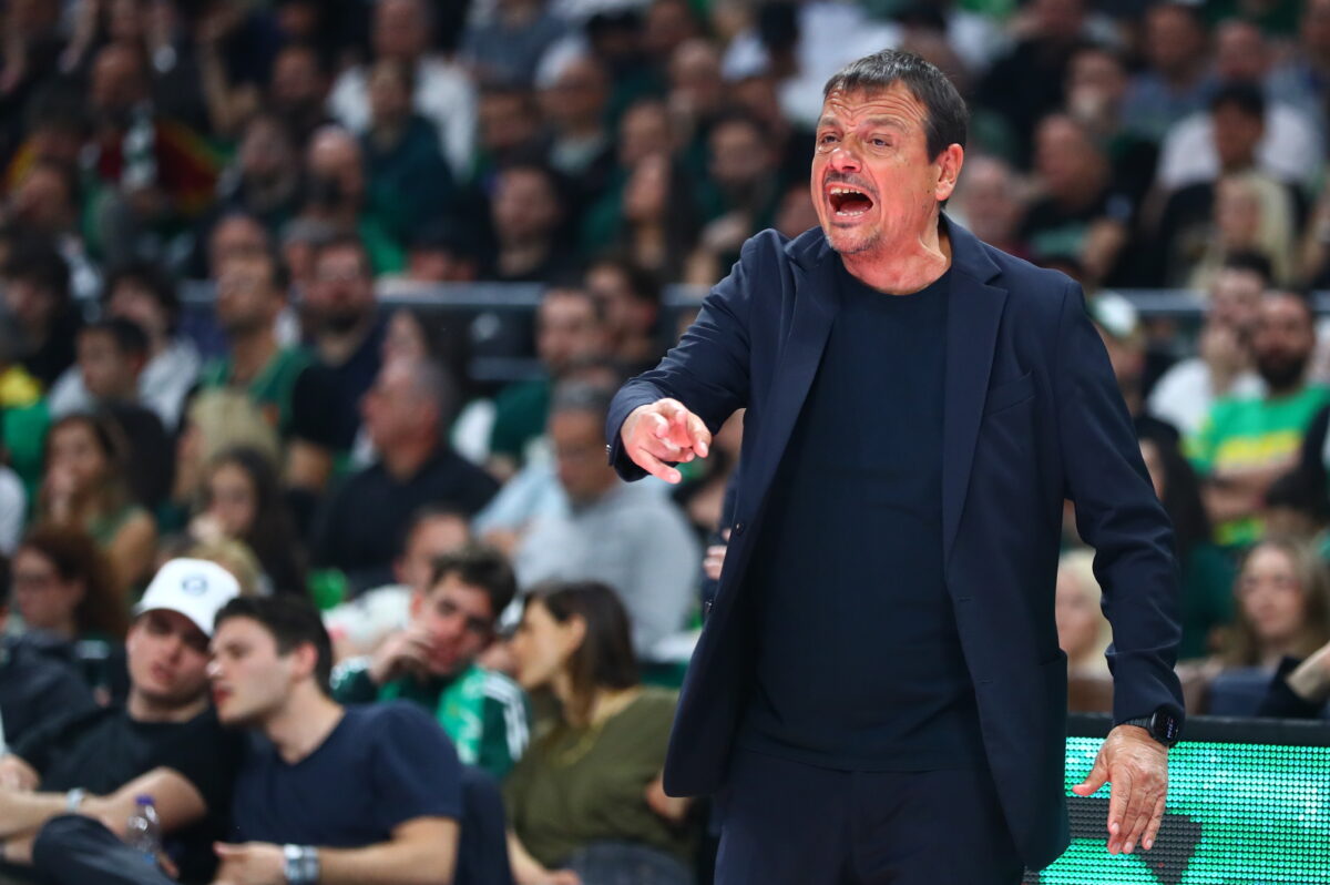 Ο Αταμάν κάλεσε τάιμ άουτ στα πρώτα 2 λεπτά του ματς με τη Μονακό