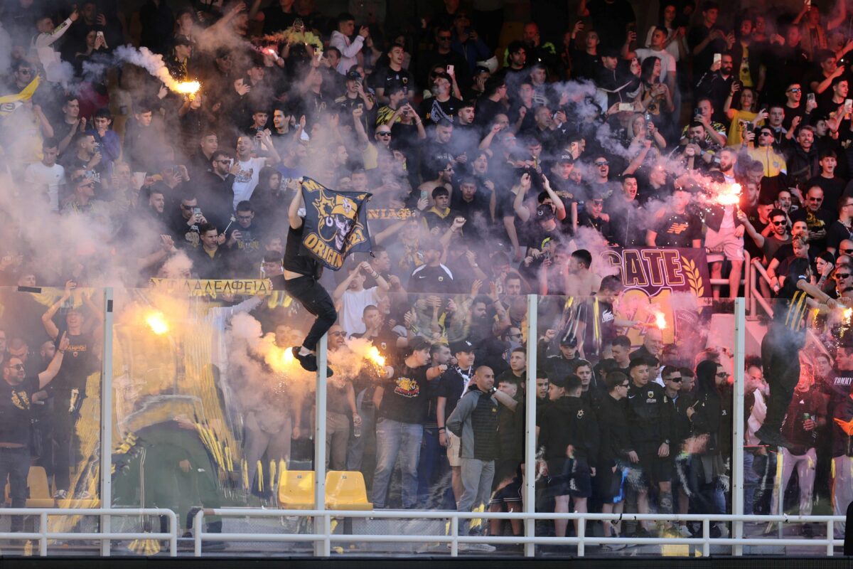 «Τρέλα» του κόσμου της ΑΕΚ, χαμός στην τελευταία προπόνηση πριν τον ΠΑΟΚ (vid)