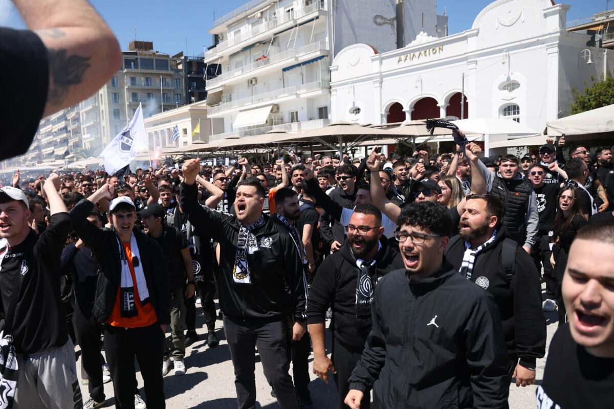 «Ασπρόμαυρη» παράνοια στον Βόλο από οπαδούς ΠΑΟΚ και ΟΦΗ ενόψει τελικού (pics)