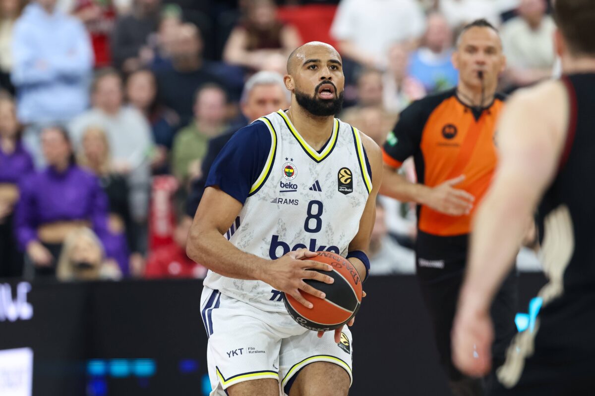 Χόρτον-Τάκερ: «Είμαι ο καλύτερος – Σέβομαι τον Ναν, αλλά πηγαίνω κατευθείαν πάνω του»