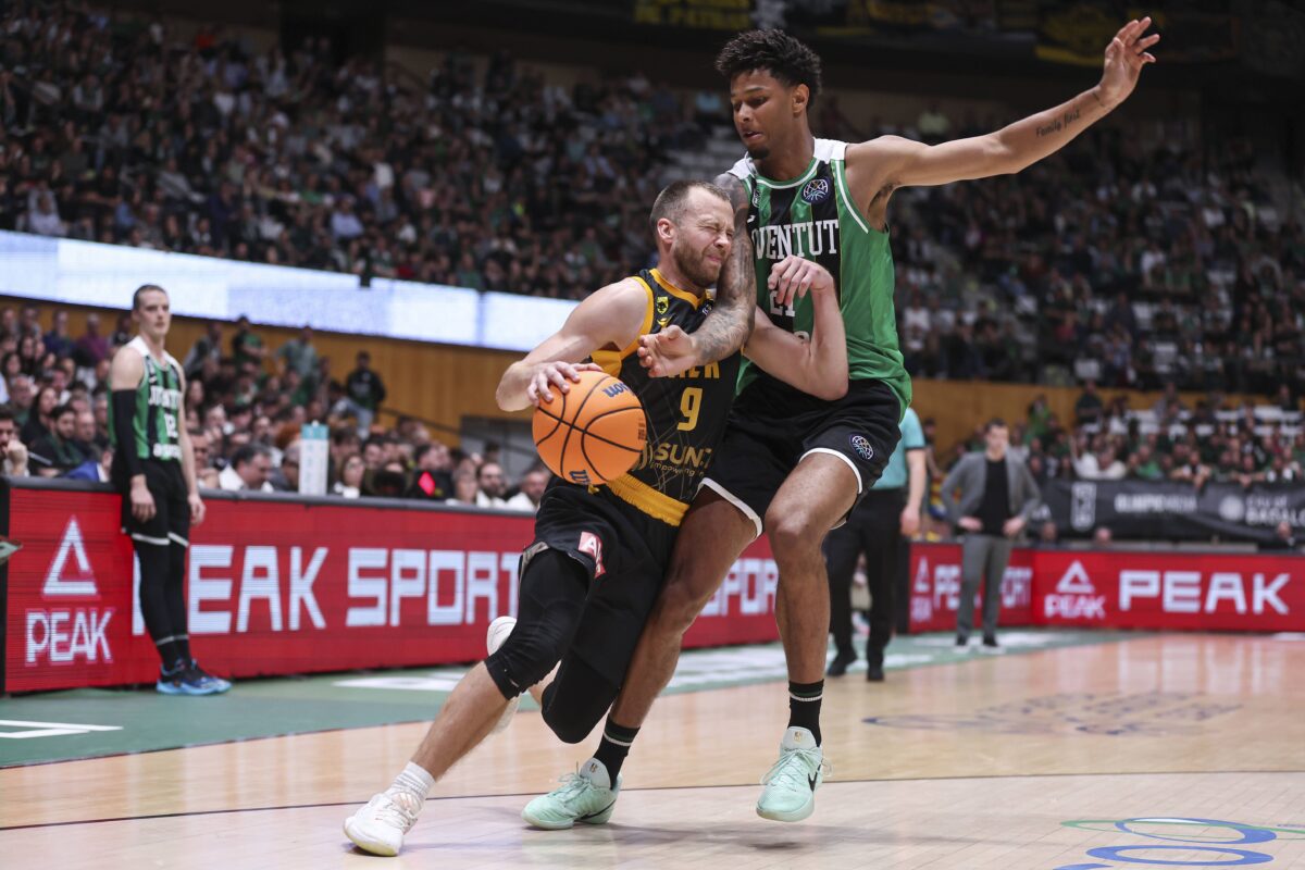 Οι φάσεις που οδήγησαν στην έντονη δυσαρέσκεια της ΑΕΚ για τη διαιτησία στο Game 2 με την Μπανταλόνα (vid)